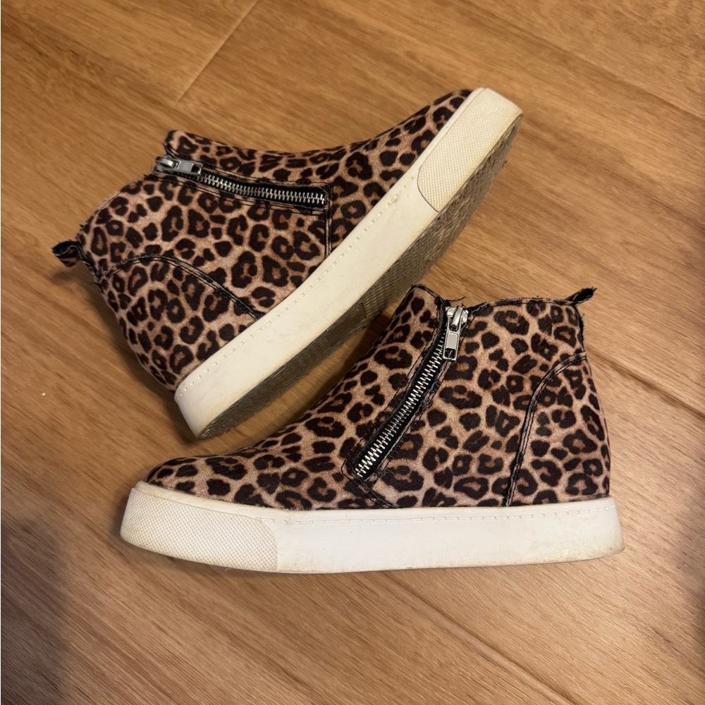 Leopard Print high top Sneakers